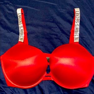 Victoria’s Secret 36ddd red bra
